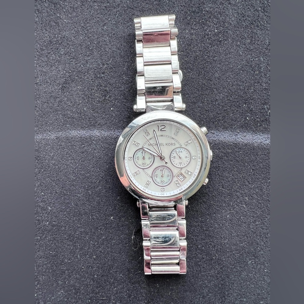 Michael Kors - Chronograph Watch - Silver - Good Condition
